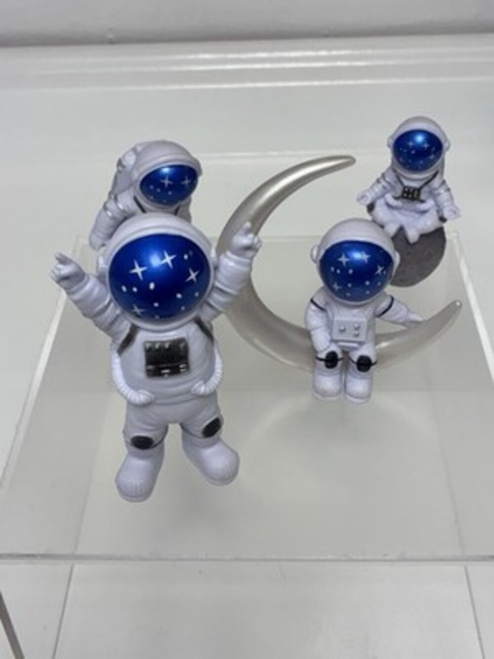 4 pcs Astronaut Figure Statue Figurine Spaceman Sculpture